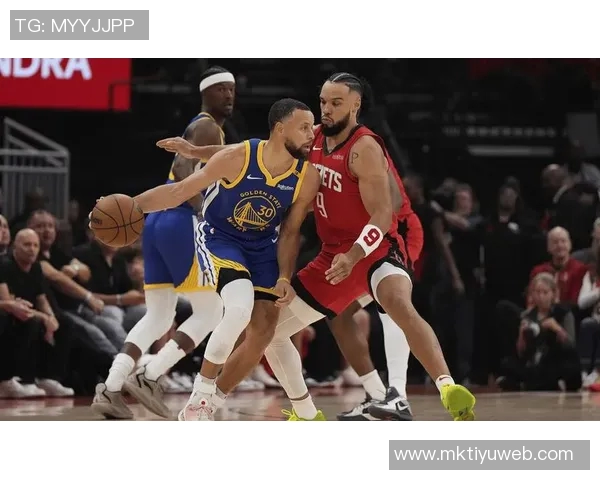 狄龙与火箭球员深情拥抱展现真爱情怀温暖全场